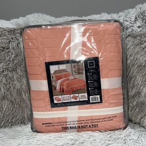 Chic Home Design Mesa 8 Piece Quilt Set, Size King New In Package